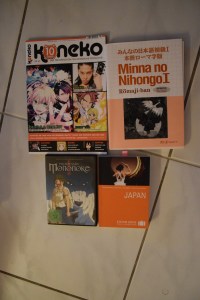 Zeitschrift, Schulbuch, DVD, Reiseführer